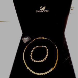 SWAROVSKI Exquisite Crystals Necklace & Bracelet